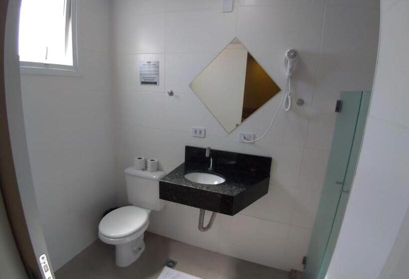 Семейный Номер, Avalon Maringá Econômico