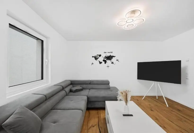 Superior-huoneisto 3 Makuuhuonetta, Kc Hostings Prestige Apartments