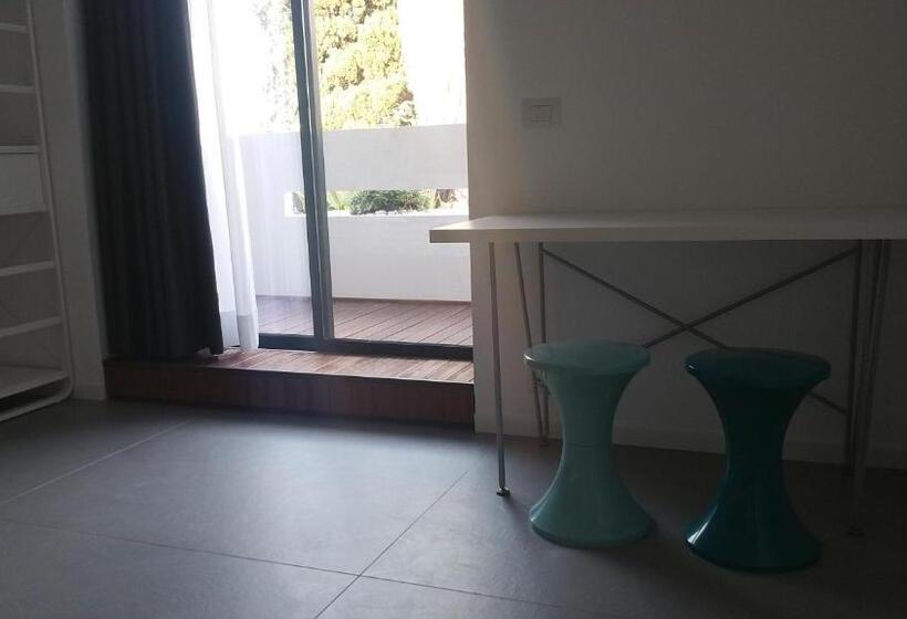 غرفة ديلوكس مطلّة علي البحر مزوَّدة بشُرفة, B&b Brezza Di Mare