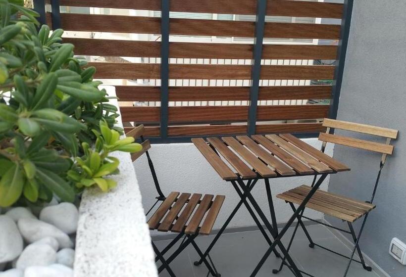 غرفة قياسية مزوَّدة بتراس, B&b Brezza Di Mare