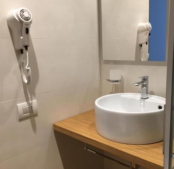 غرفة قياسية مزوَّدة بتراس, B&b Brezza Di Mare