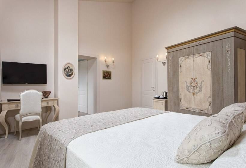 اتاق لوکس, Colonia Resort