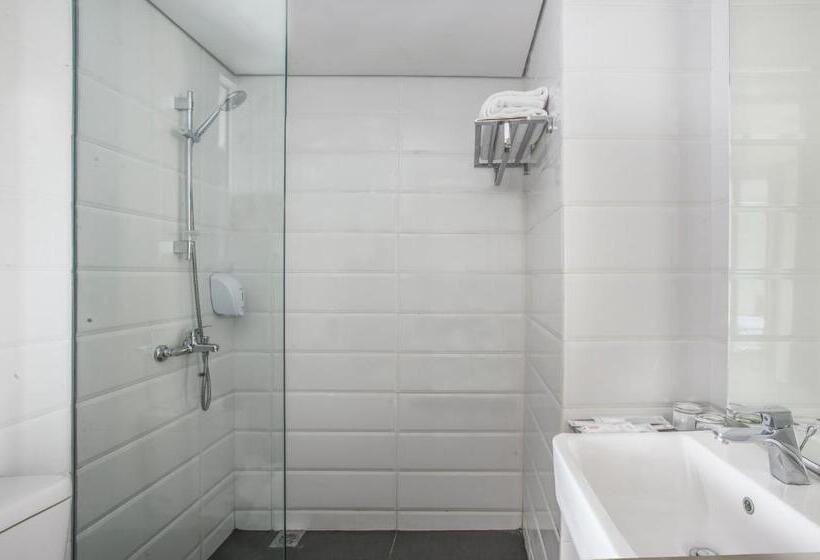 디럭스 룸, Up Peak Hotel Simpang Lima Semarang Formerly Ha Ka Simpanglima Hotel Semarang