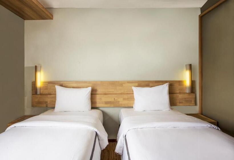 高级大房间, Up Peak Hotel Simpang Lima Semarang Formerly Ha Ka Simpanglima Hotel Semarang