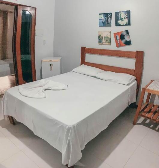 חדר סטנדרט, Sanches