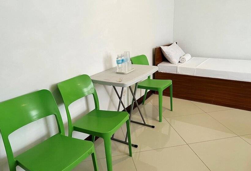 Трехместный Номер Deluxe, Guadalupe Inn Iloilo