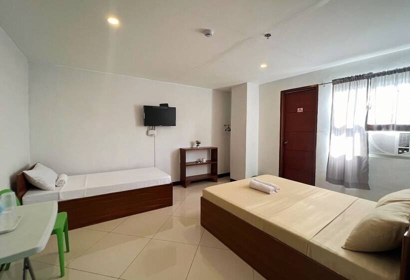 Трехместный Номер Deluxe, Guadalupe Inn Iloilo