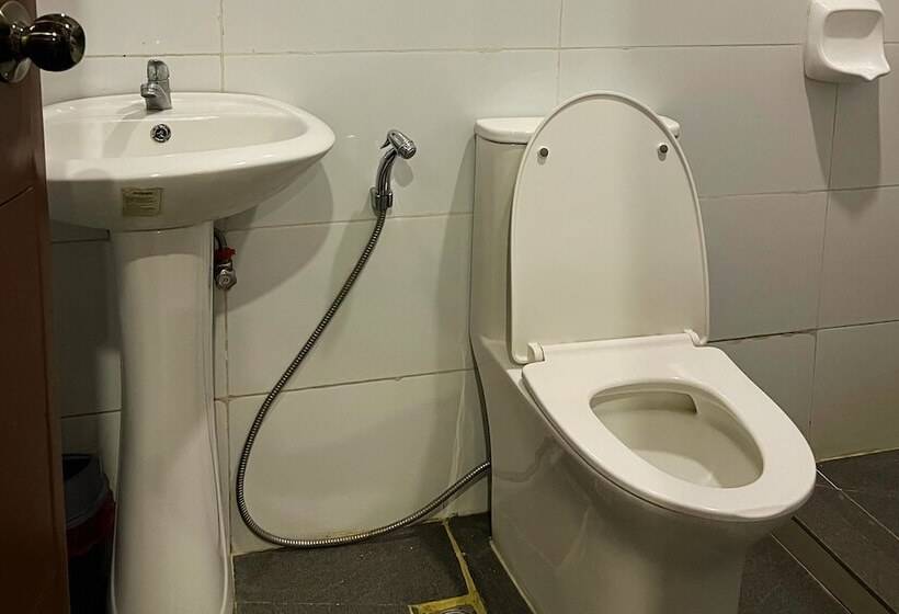 Номер Стандарт Трехместный, Guadalupe Inn Iloilo