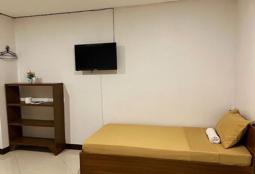 Номер Стандарт Трехместный, Guadalupe Inn Iloilo