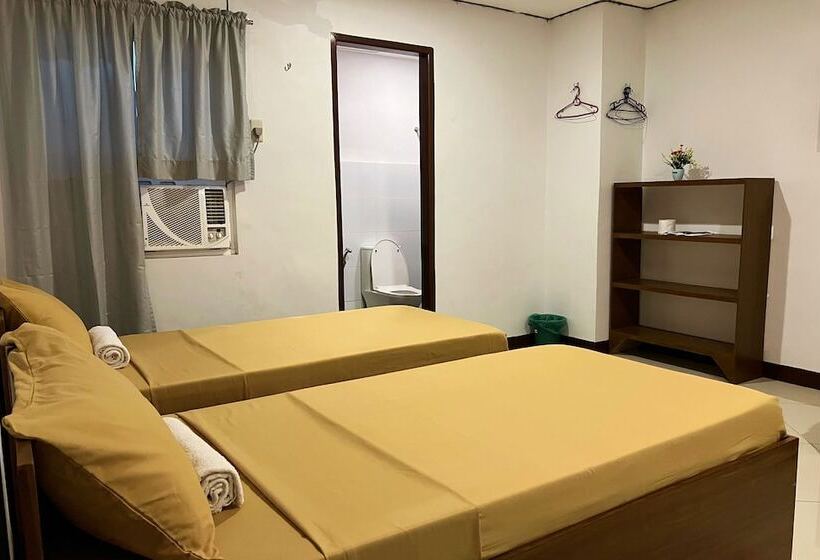 Номер Стандарт Трехместный, Guadalupe Inn Iloilo