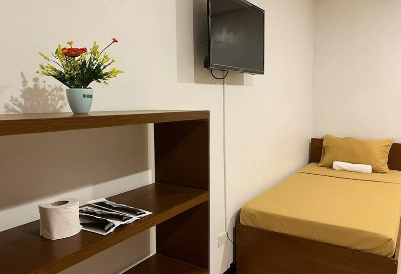 Номер Стандарт Трехместный, Guadalupe Inn Iloilo