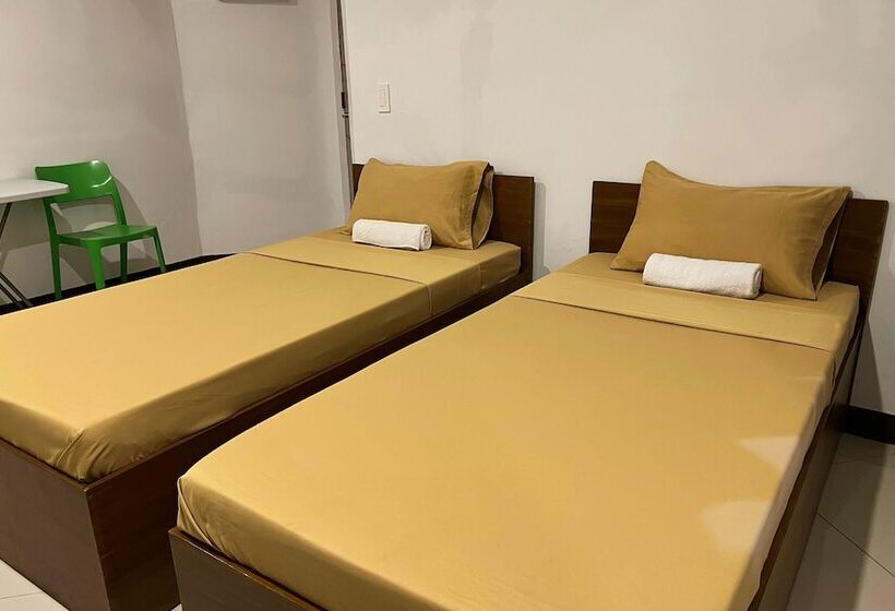Номер Стандарт Трехместный, Guadalupe Inn Iloilo