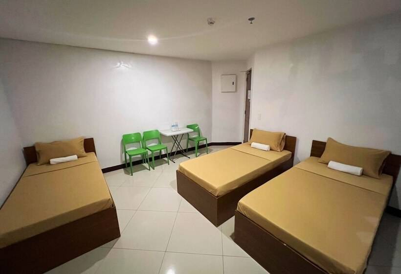 Номер Стандарт Трехместный, Guadalupe Inn Iloilo