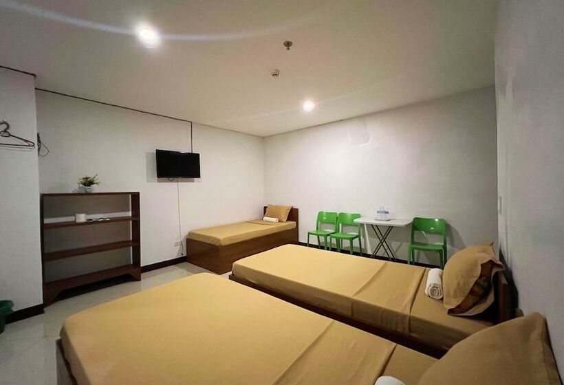 Номер Стандарт Трехместный, Guadalupe Inn Iloilo