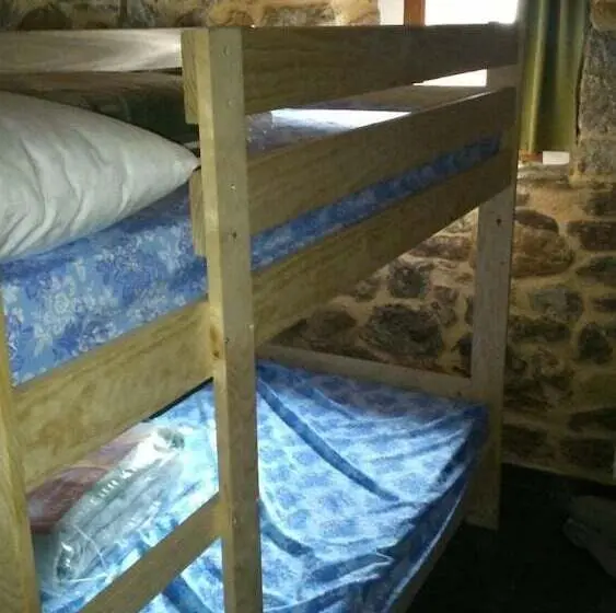 ルームシェアのワンベッド, Albergue El Rebezo