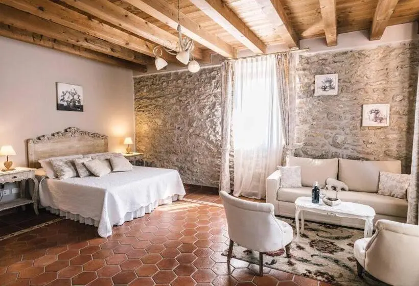 プールビュージュニアスイート, B&b   Relais De Charme La Caminella
