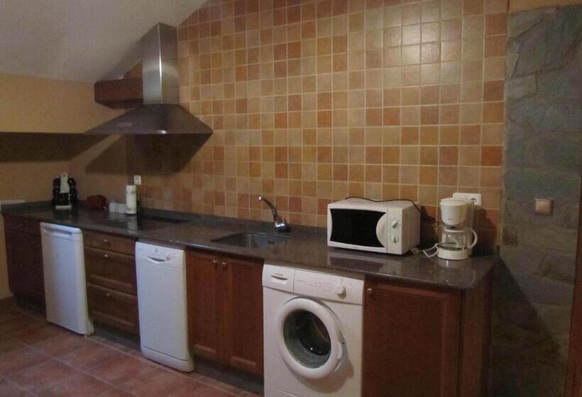 شقة دور أخير غرفة نوم واحدة, Tía María