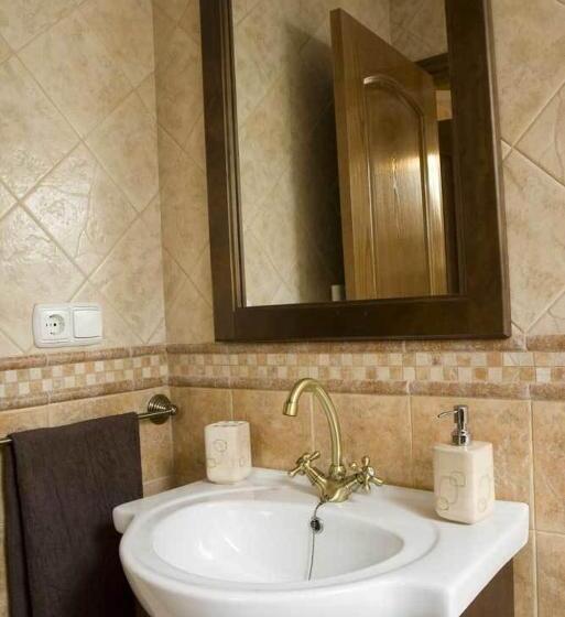 شقة دور أخير غرفة نوم واحدة, Tía María