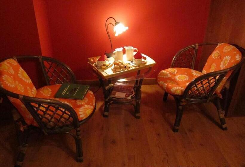 شقة دور أخير غرفة نوم واحدة, Tía María