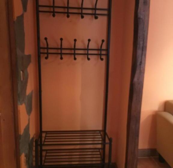 شقة غرفة واحدة, Tía María