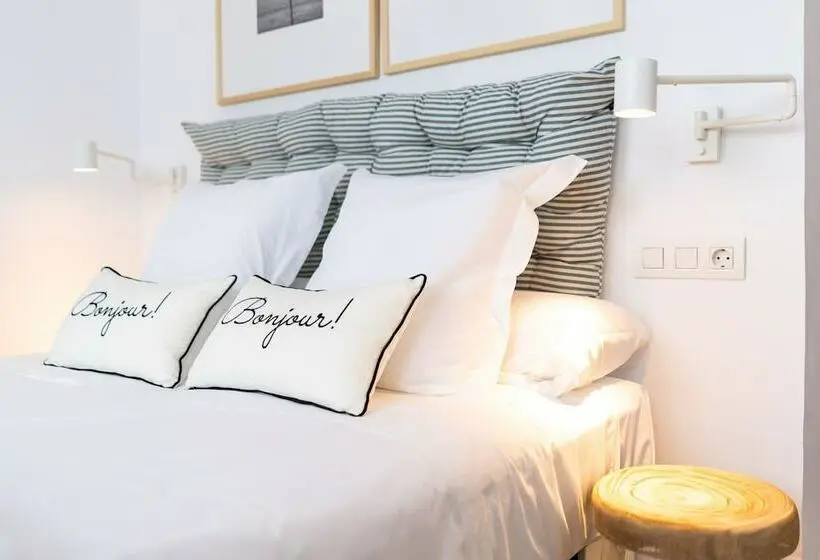 اتاق استاندارد با چشم‌انداز دریا, Duna Hotel Boutique
