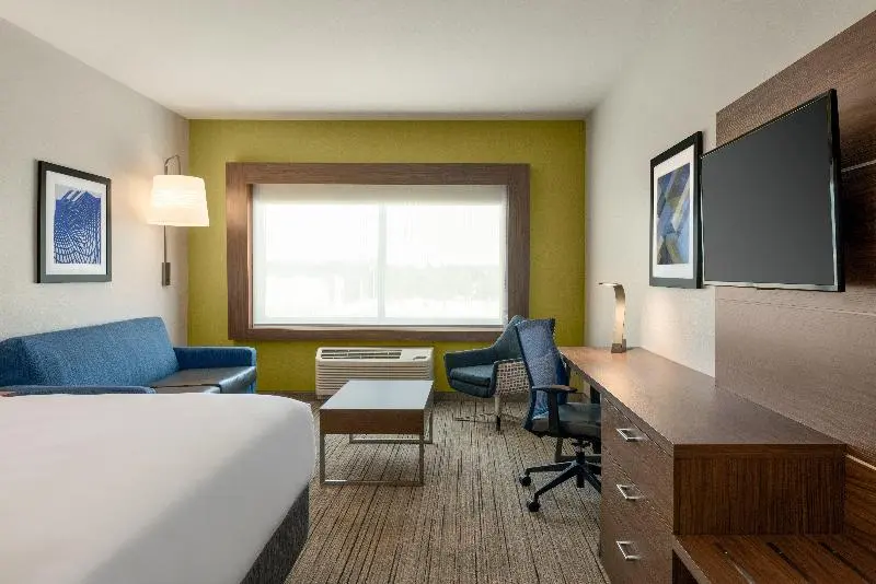 キングサイズベッドのスイートルーム, Holiday Inn Express & Suites   West Des Moines   Jordan Creek, An Ihg