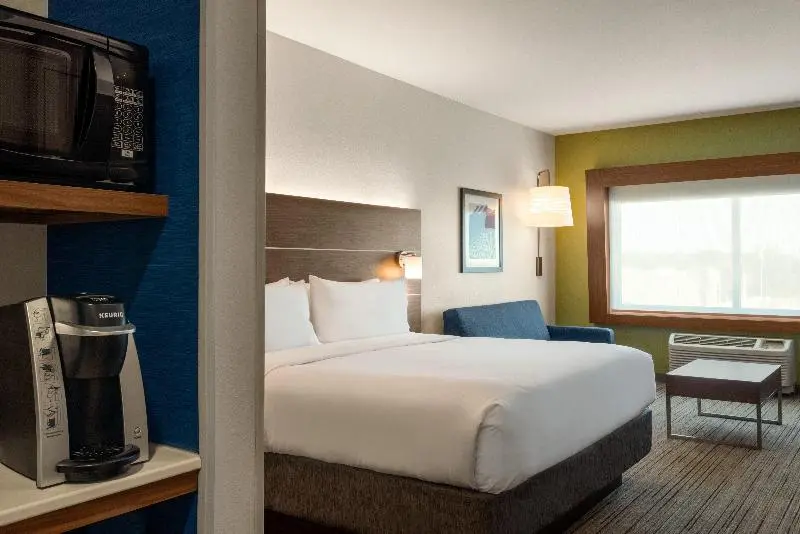 身障者適用キングサイズベッドルーム, Holiday Inn Express & Suites   West Des Moines   Jordan Creek, An Ihg