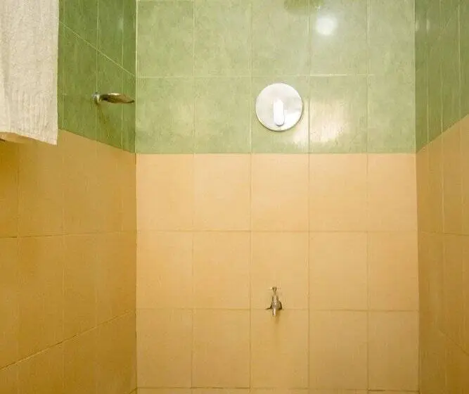 اتاق لوکس یک تخته, Silver Bells Hotel Isiolo