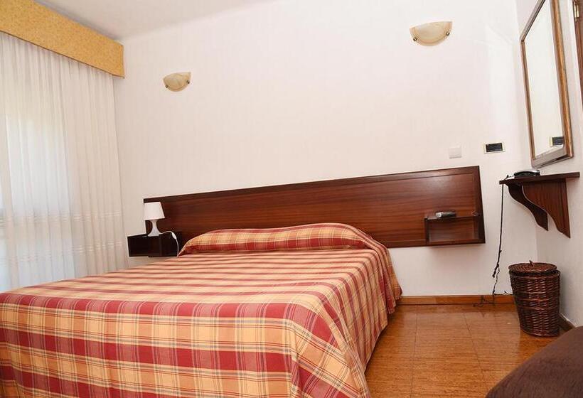 标准间, Val Flores