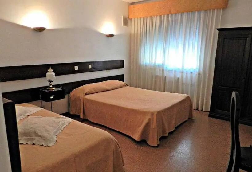 ファミリールーム, Val Flores