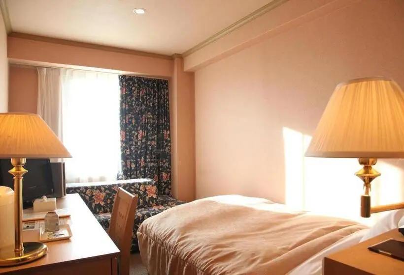 Economy Yhden Hengen Huone, Yuzawa Royal