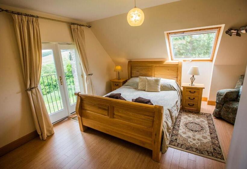 منزل 4 غرف نوم, Errichel House And Cottages