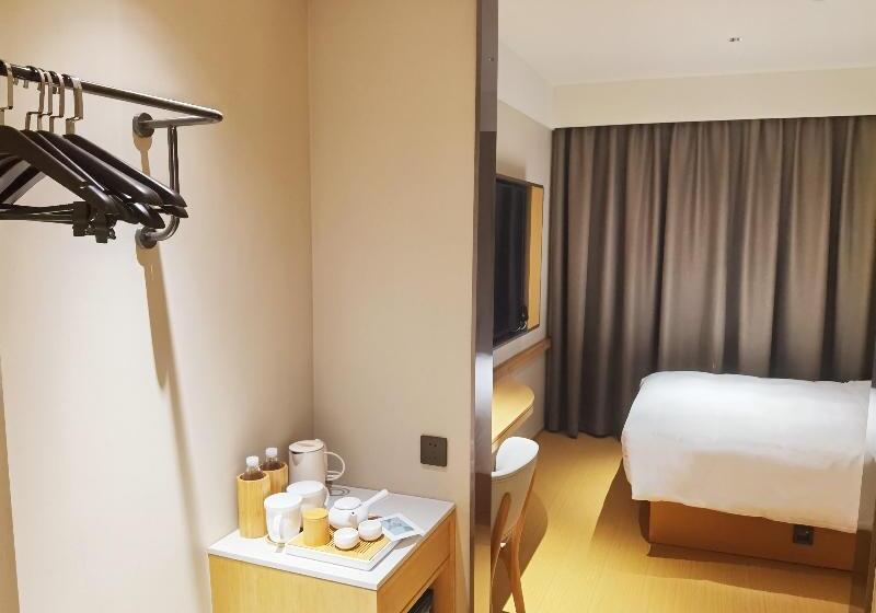 이그제큐티브 룸, Aston Inn Pandanaran