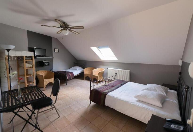 Номер Стандарт Трехместный, Auberge De La Lesse