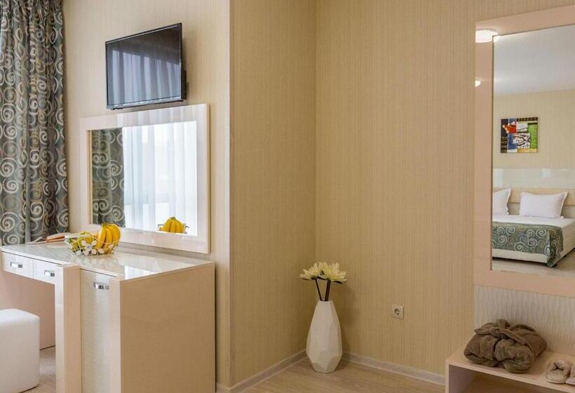 스탠다드 스튜디오, Capri