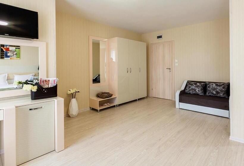 스탠다드 스튜디오, Capri