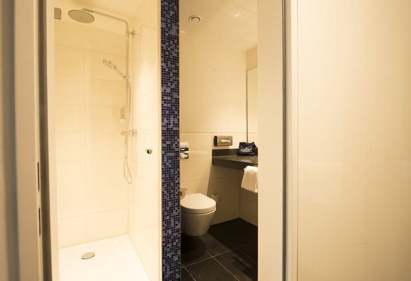 اتاق استاندارد, Carathotel Düsseldorf City