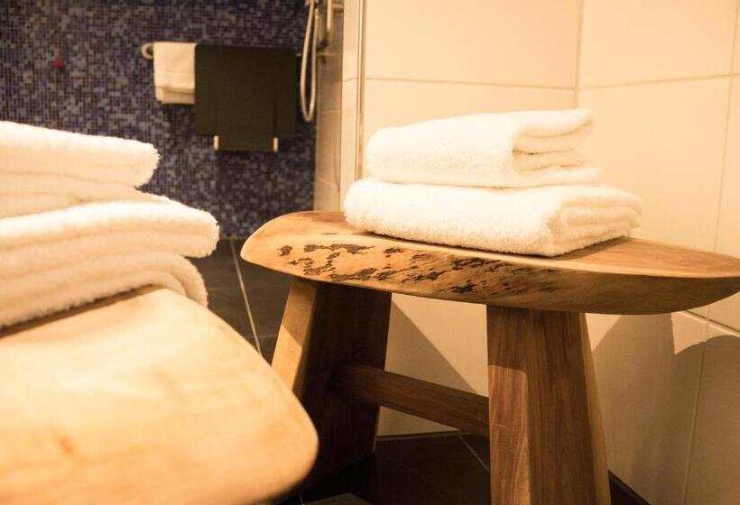 سوییت, Carathotel Düsseldorf City