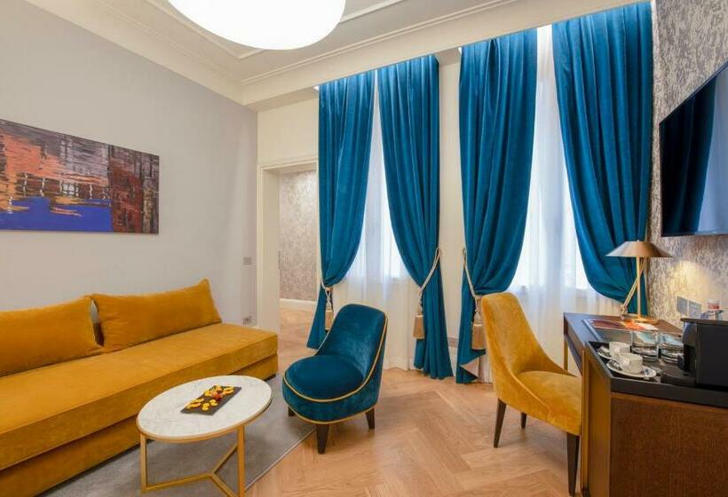 جناح جونيور, H10 Palazzo Canova