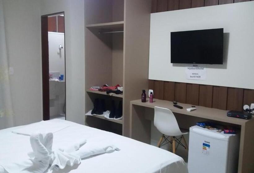 デラックスファミリールーム, Hijo Buriti