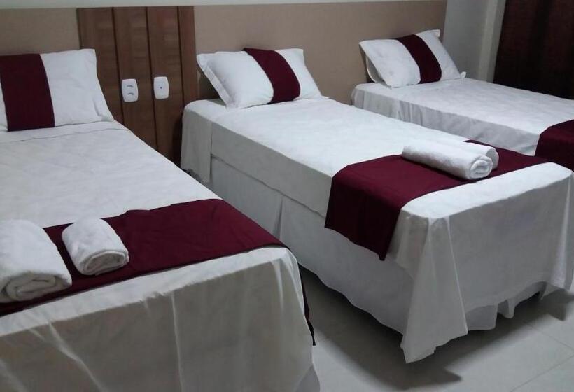 デラックストリプルルーム, Hijo Buriti