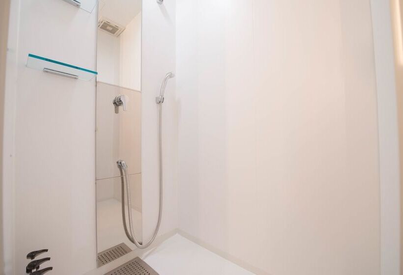 חדר סטנדרט, Sakura Sky