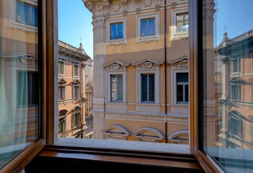 Camera Standard, Singer Palace Hotel Roma