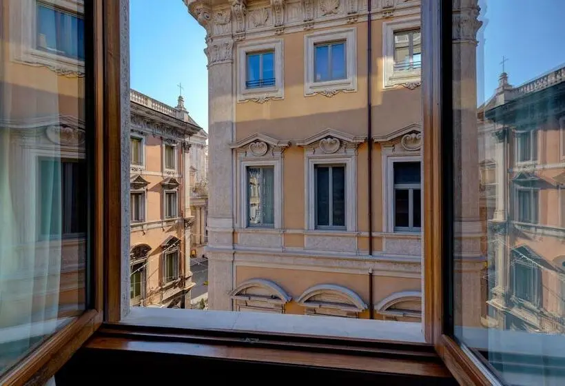 Camera Standard, Singer Palace Hotel Roma