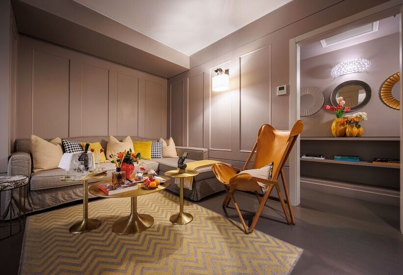 سوییت لوکس, Singer Palace Hotel Roma
