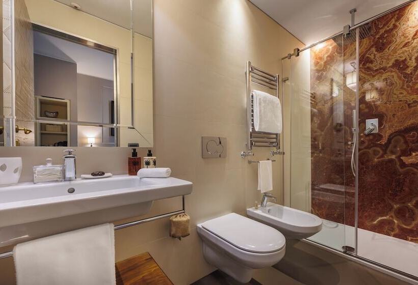 Suite Familiare, Singer Palace Hotel Roma