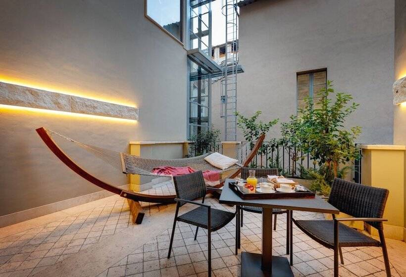 Suite with Terrace, Singer Palace Hotel Roma