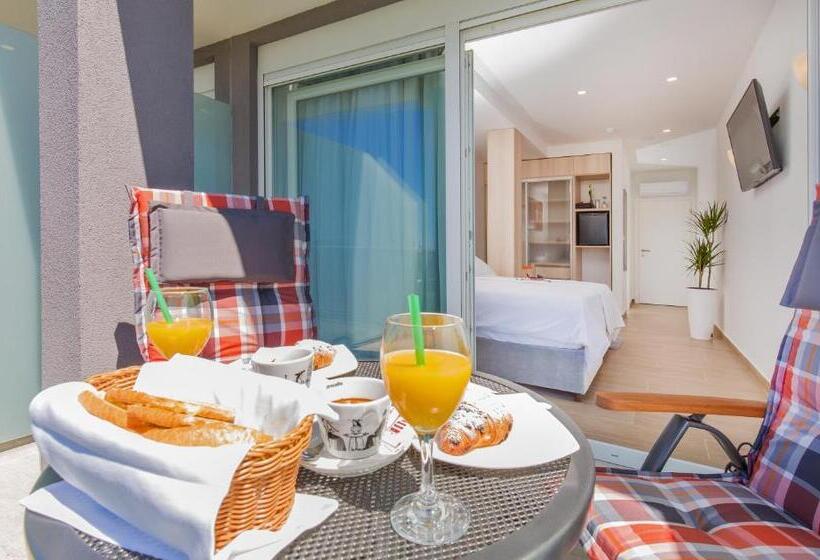 バルコニー付きスタンダードルーム, Boutique Flamingo B&b