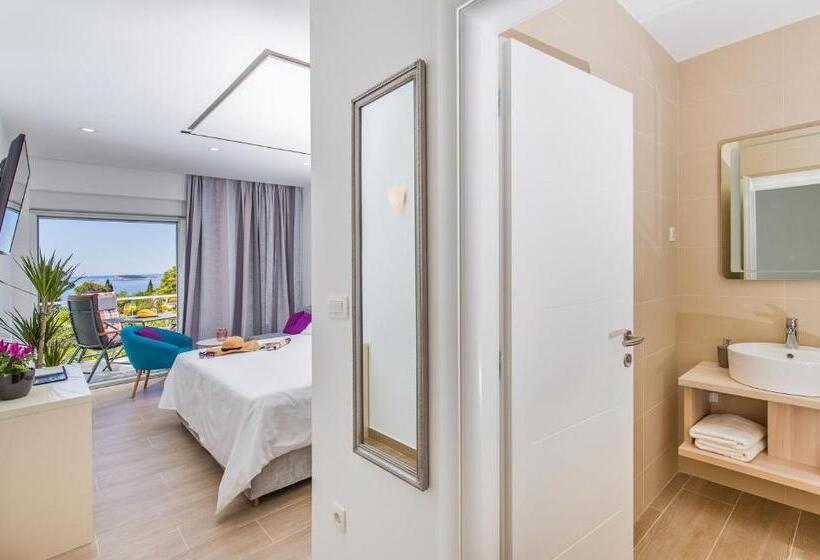 Номер Стандарт Вид на Море с Балконом, Boutique Flamingo B&b