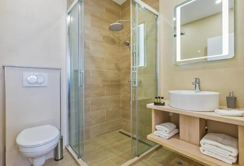 استودیوی استاندارد, Boutique Flamingo B&b
